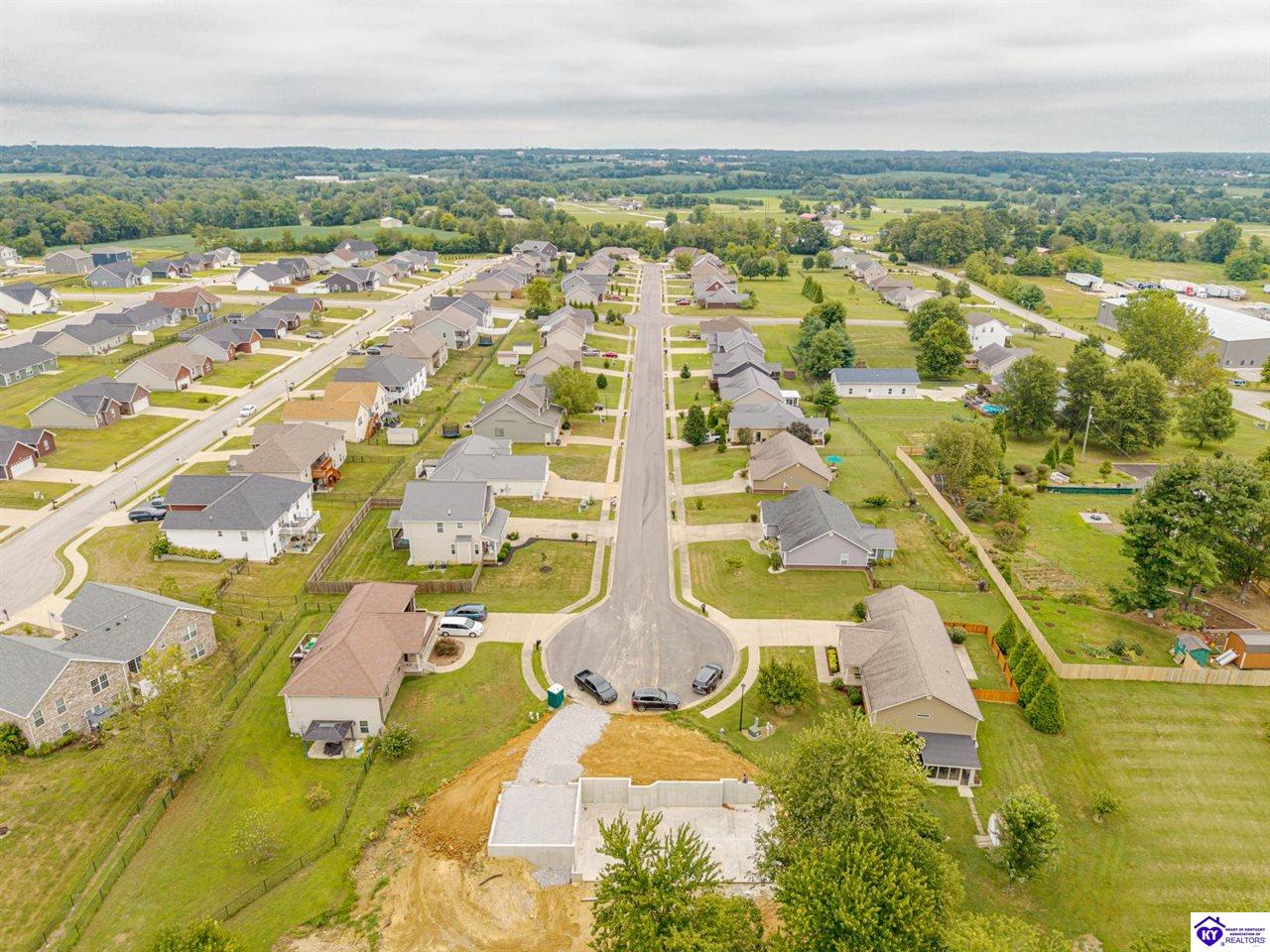 Listing Picture 125 Hopewell Court Elizabethtown, KY 42701 MLS HK25003232
