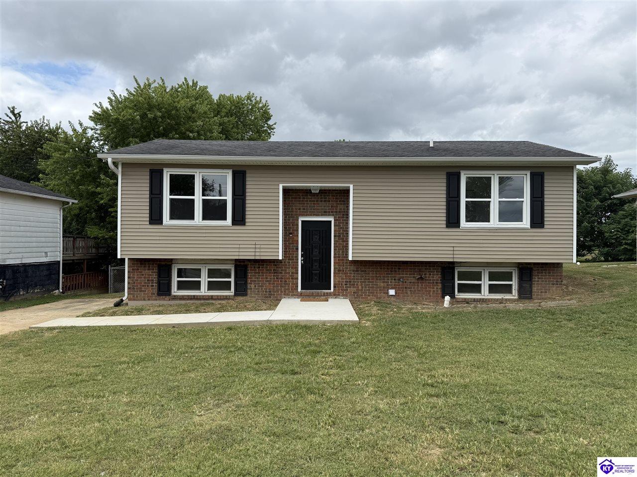 215 Davis StreetCampbellsville,&nbsp;KY&nbsp;42718