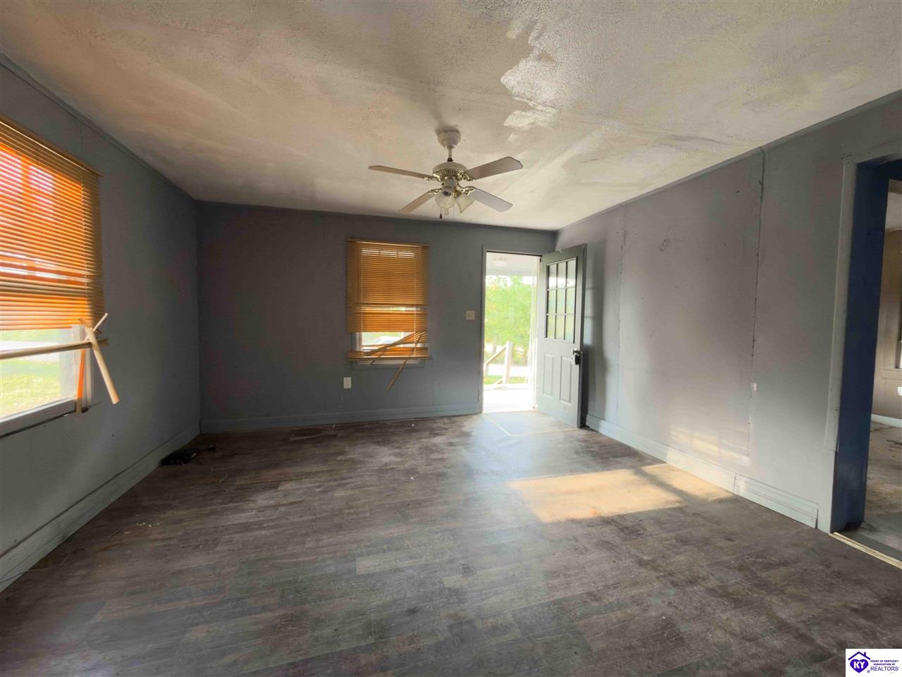 Listing Picture 406 Oak Street Columbia, KY 42728 MLS HK25003346