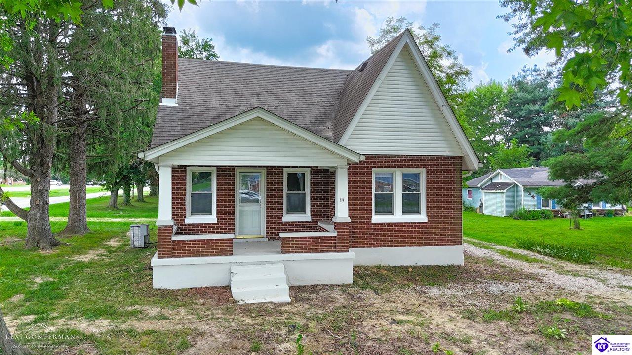 613 N Lincoln BoulevardHodgenville, KY 42748