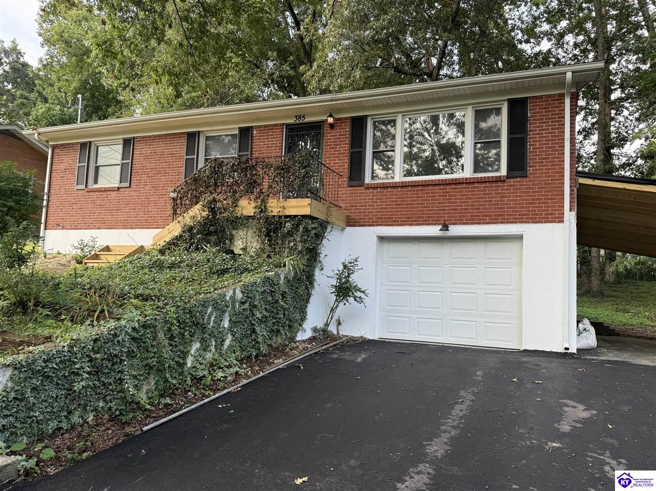 385 Sycamore DriveRadcliff, KY 40160
