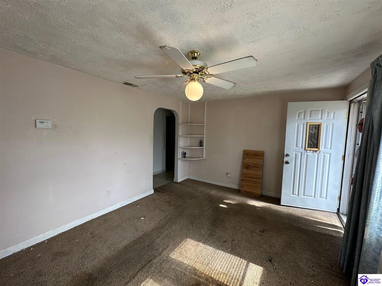 Listing Picture 13200 Ashlawn Drive Louisville, KY 40272 MLS HK25003534