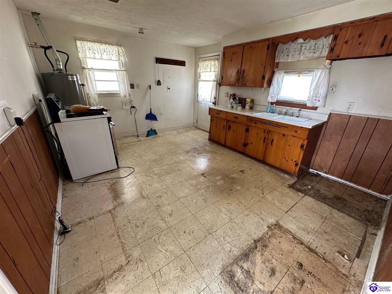 Listing Picture 13200 Ashlawn Drive Louisville, KY 40272 MLS HK25003534