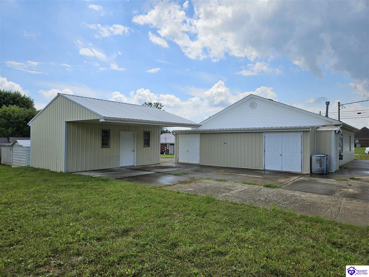 Listing Picture 3294 Hodgenville Road Elizabethtown, KY 42701 MLS HK25003540