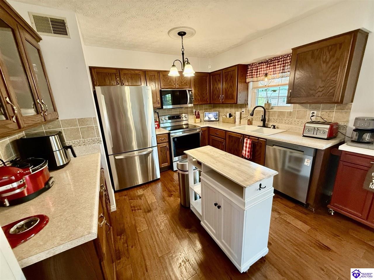 Listing Picture 511 Pearman Avenue Radcliff, KY 40160 MLS HK25003638