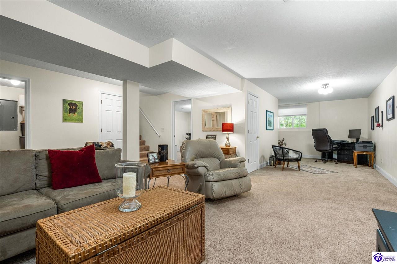 Listing Picture 41 Black Ravens Court Elizabethtown, KY 42701 MLS HK25003642