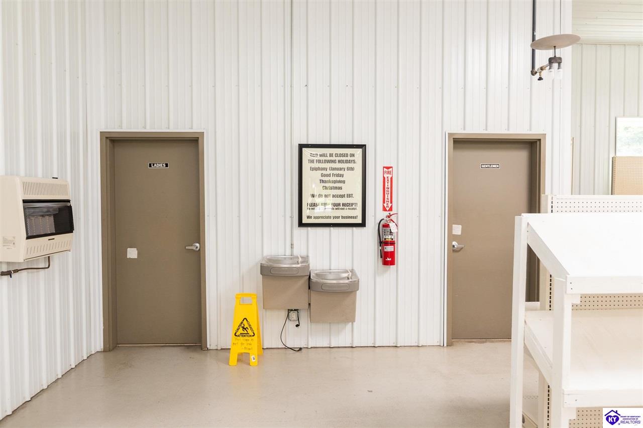 Listing Picture 4437 S Dixie Highway Glendale, KY 42740 MLS HK25003733