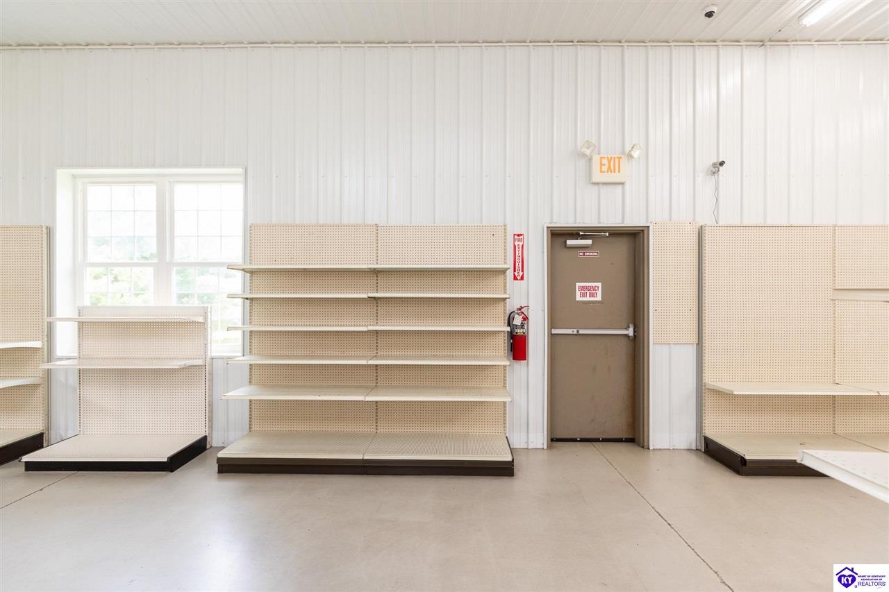 Listing Picture 4437 S Dixie Highway Glendale, KY 42740 MLS HK25003733