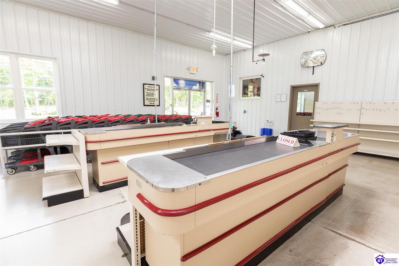 Listing Picture 4437 S Dixie Highway Glendale, KY 42740 MLS HK25003733