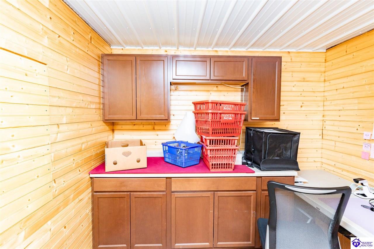 Listing Picture 4437 S Dixie Highway Glendale, KY 42740 MLS HK25003733