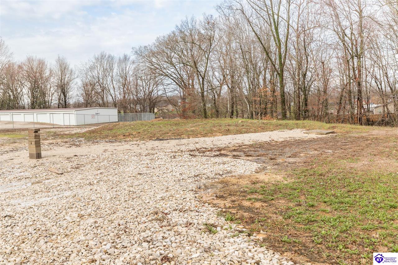 Listing Picture 4437 S Dixie Highway Glendale, KY 42740 MLS HK25003733