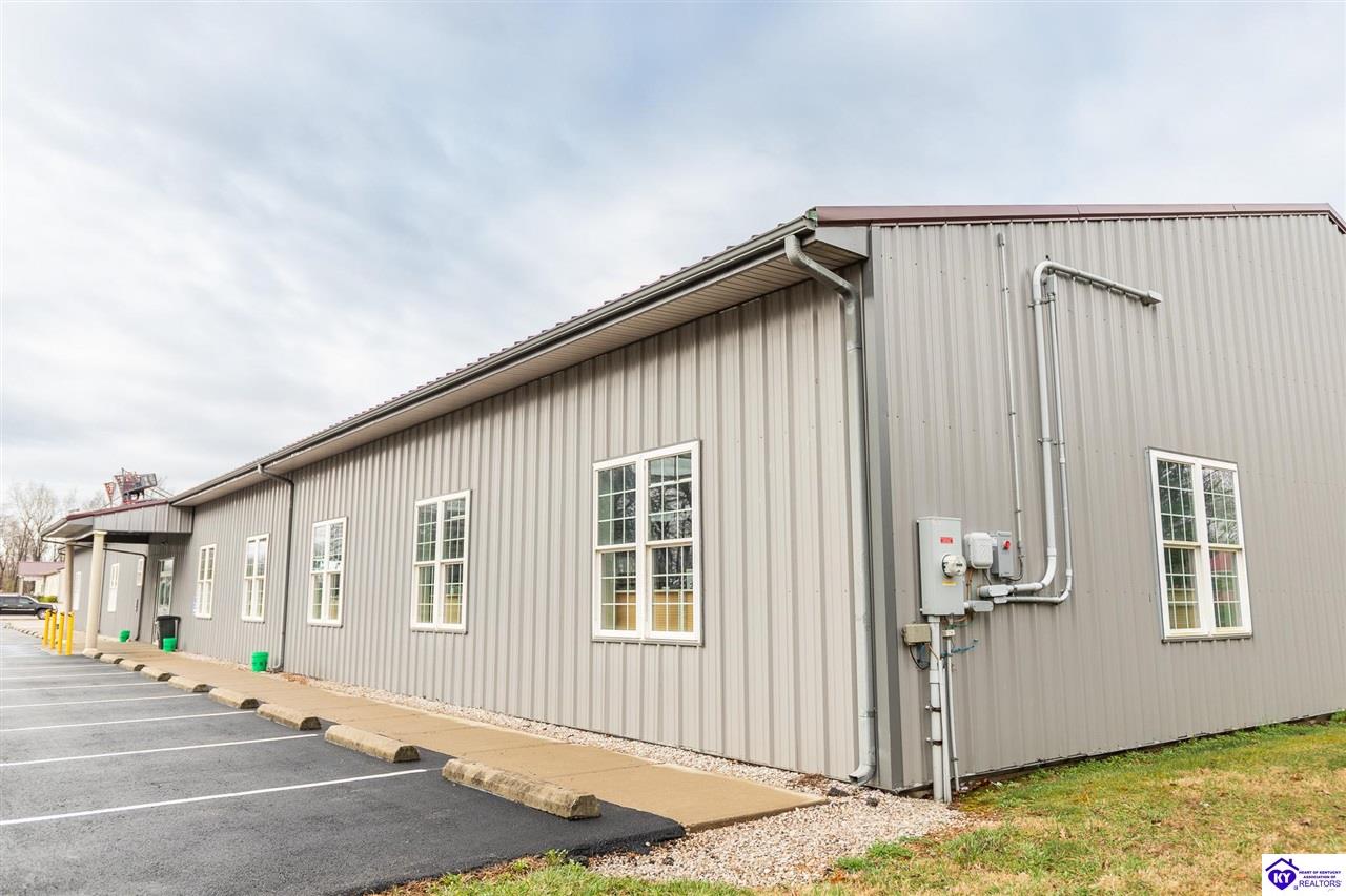 Listing Picture 4437 S Dixie Highway Glendale, KY 42740 MLS HK25003733