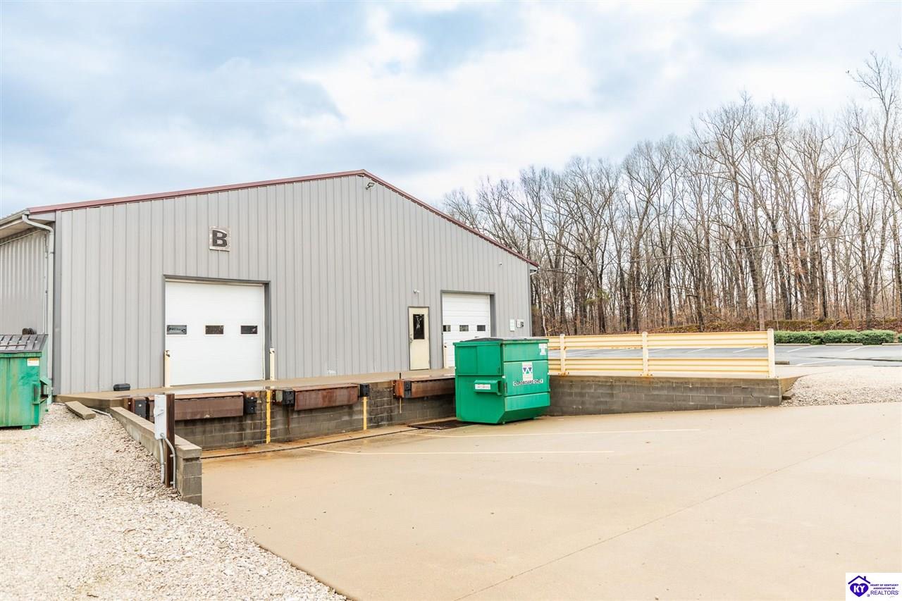 Listing Picture 4437 S Dixie Highway Glendale, KY 42740 MLS HK25003733