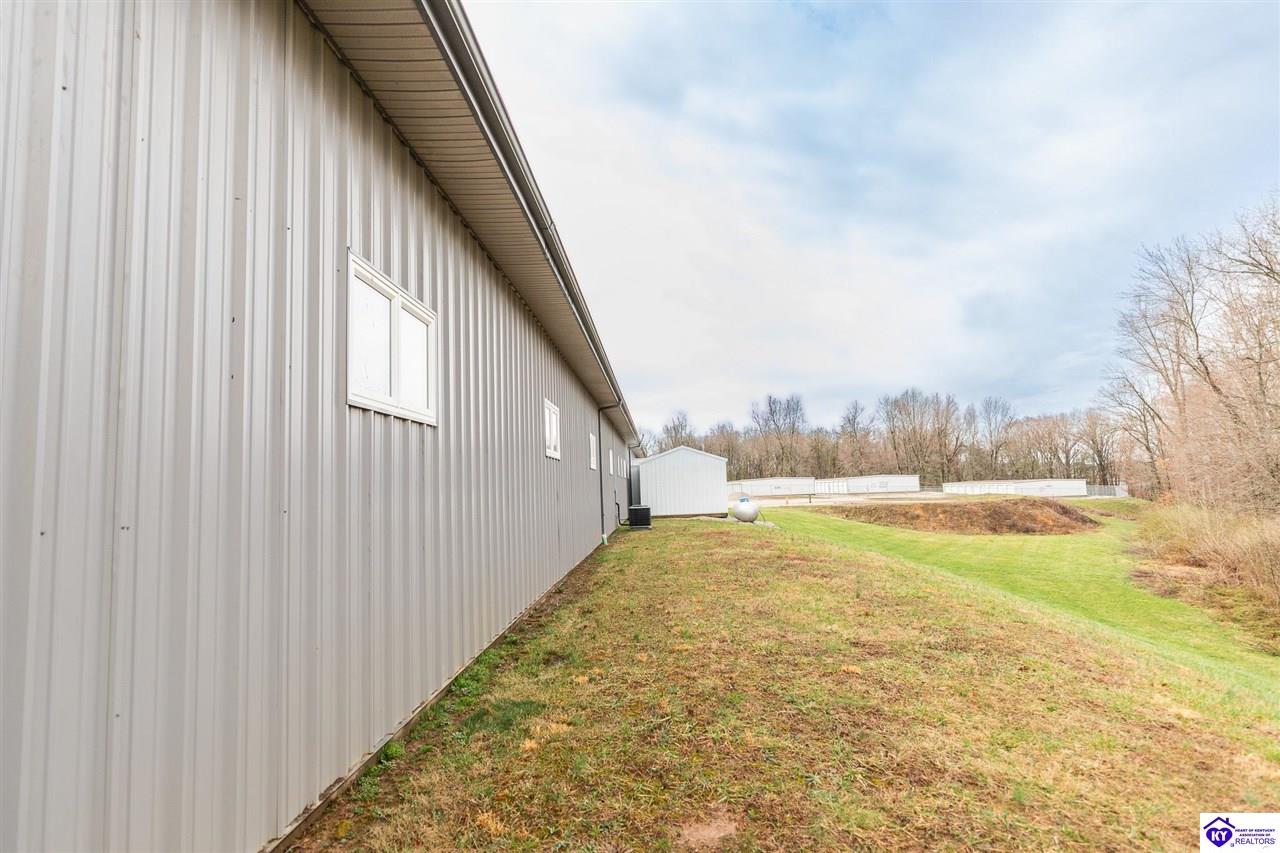 Listing Picture 4437 S Dixie Highway Glendale, KY 42740 MLS HK25003733