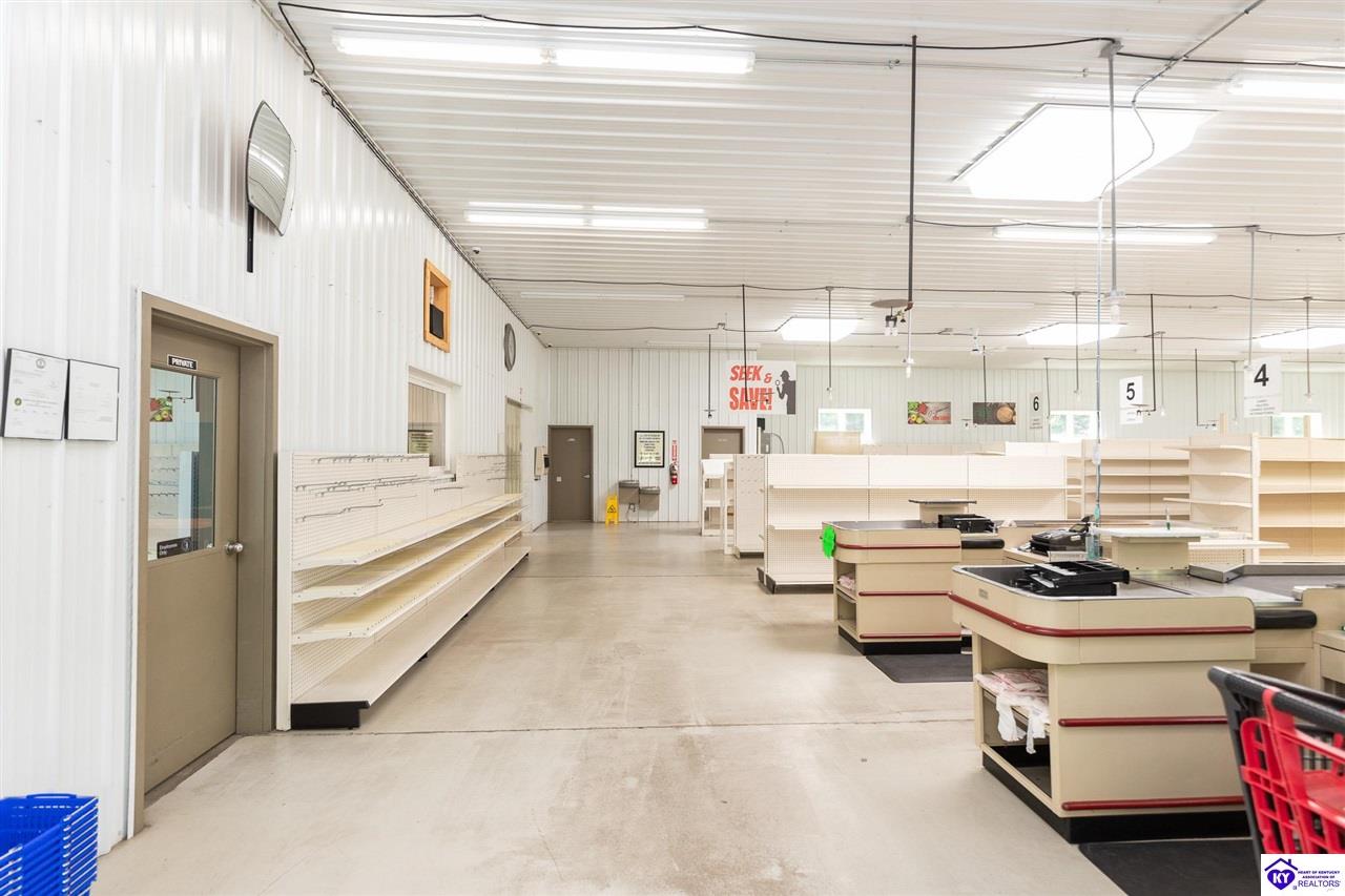 Listing Picture 4437 S Dixie Highway Glendale, KY 42740 MLS HK25003733