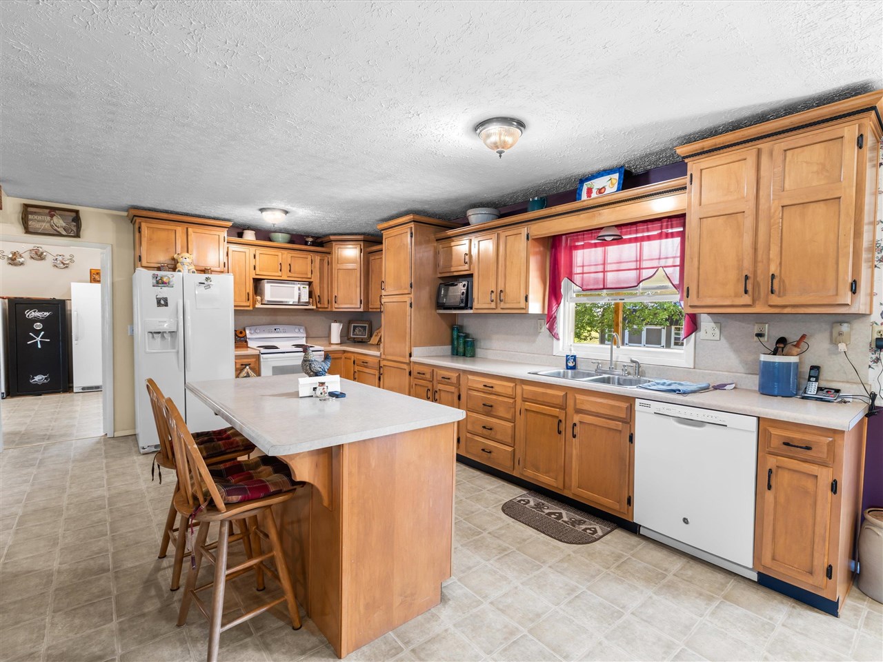 1644 Little Clifty Road