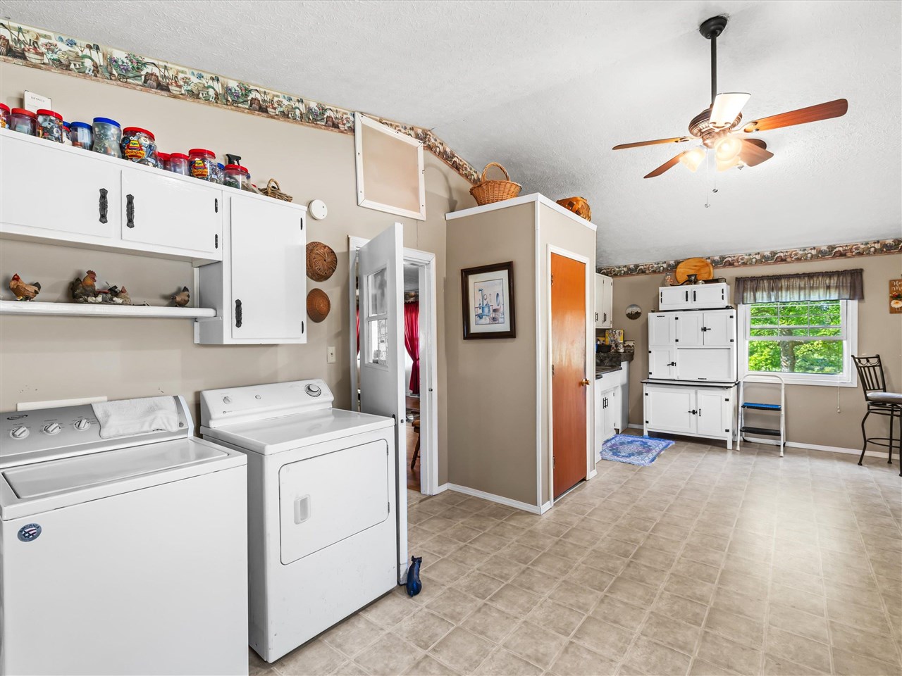 1644 Little Clifty Road