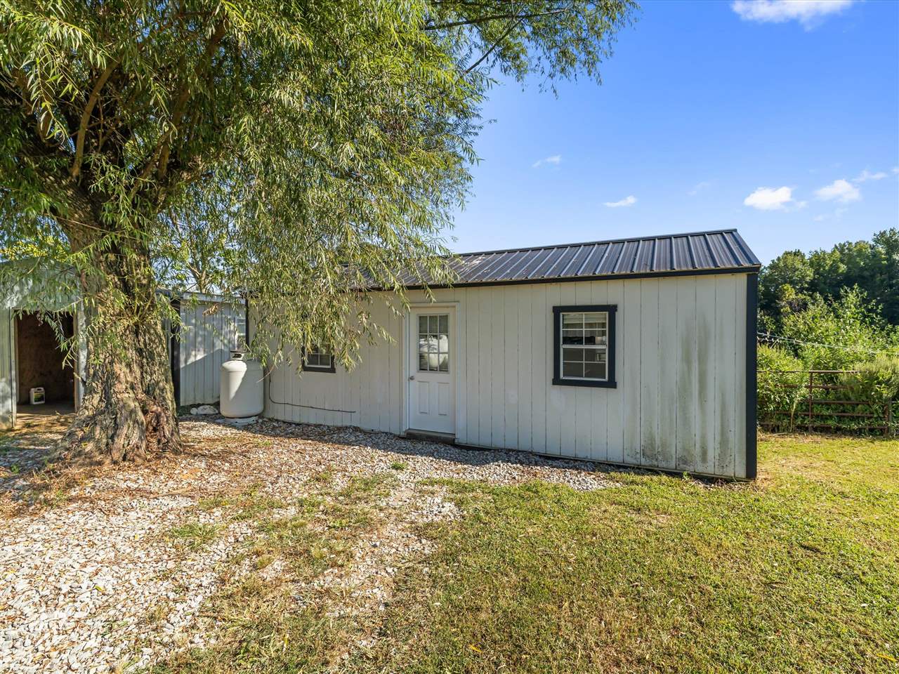 1644 Little Clifty Road