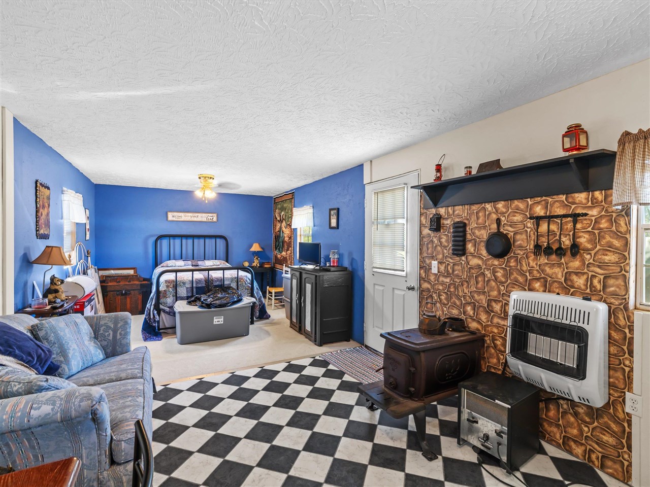 1644 Little Clifty Road