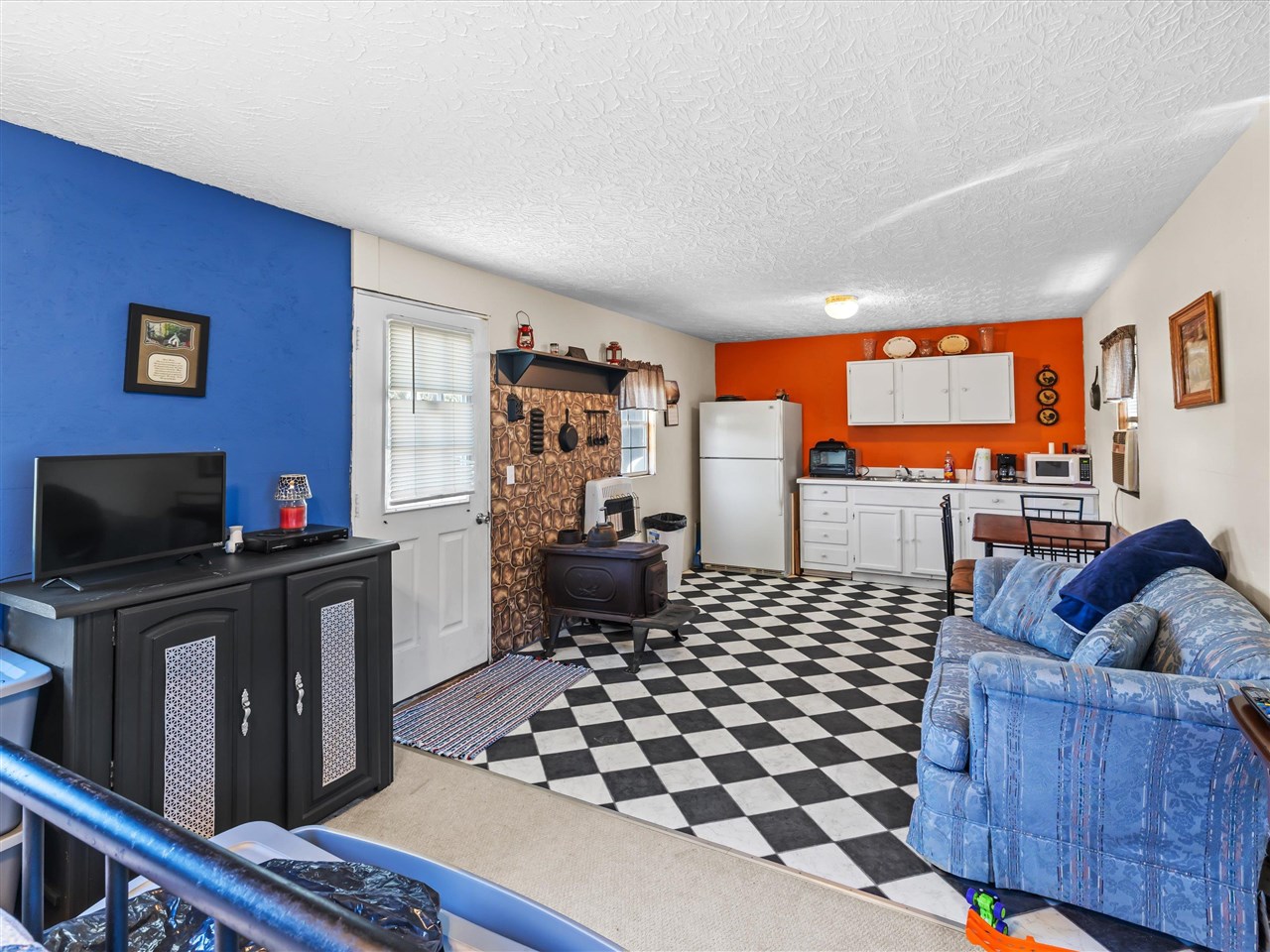 1644 Little Clifty Road