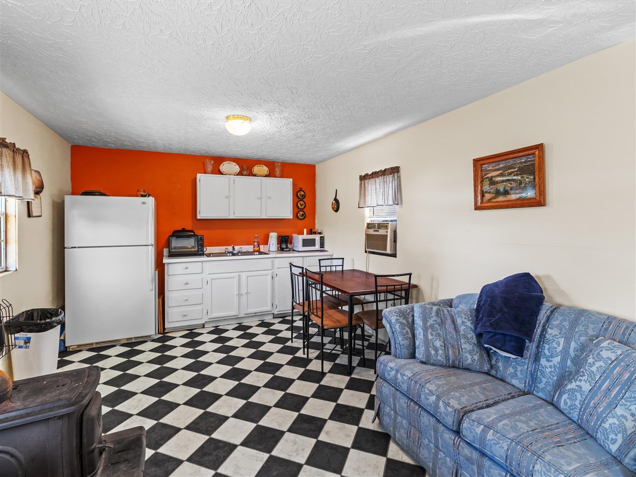 1644 Little Clifty Road