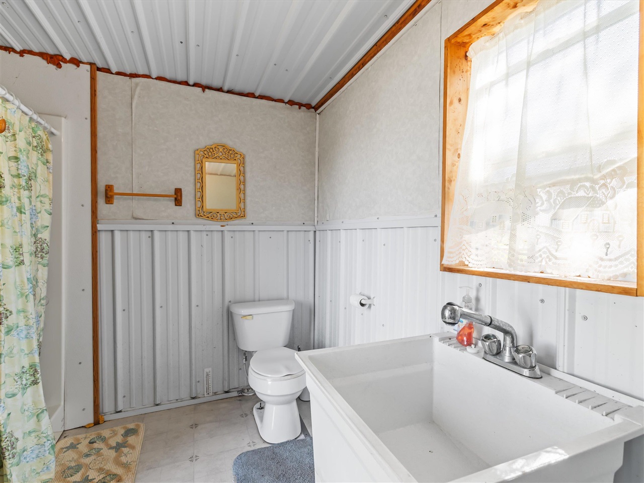 1644 Little Clifty Road