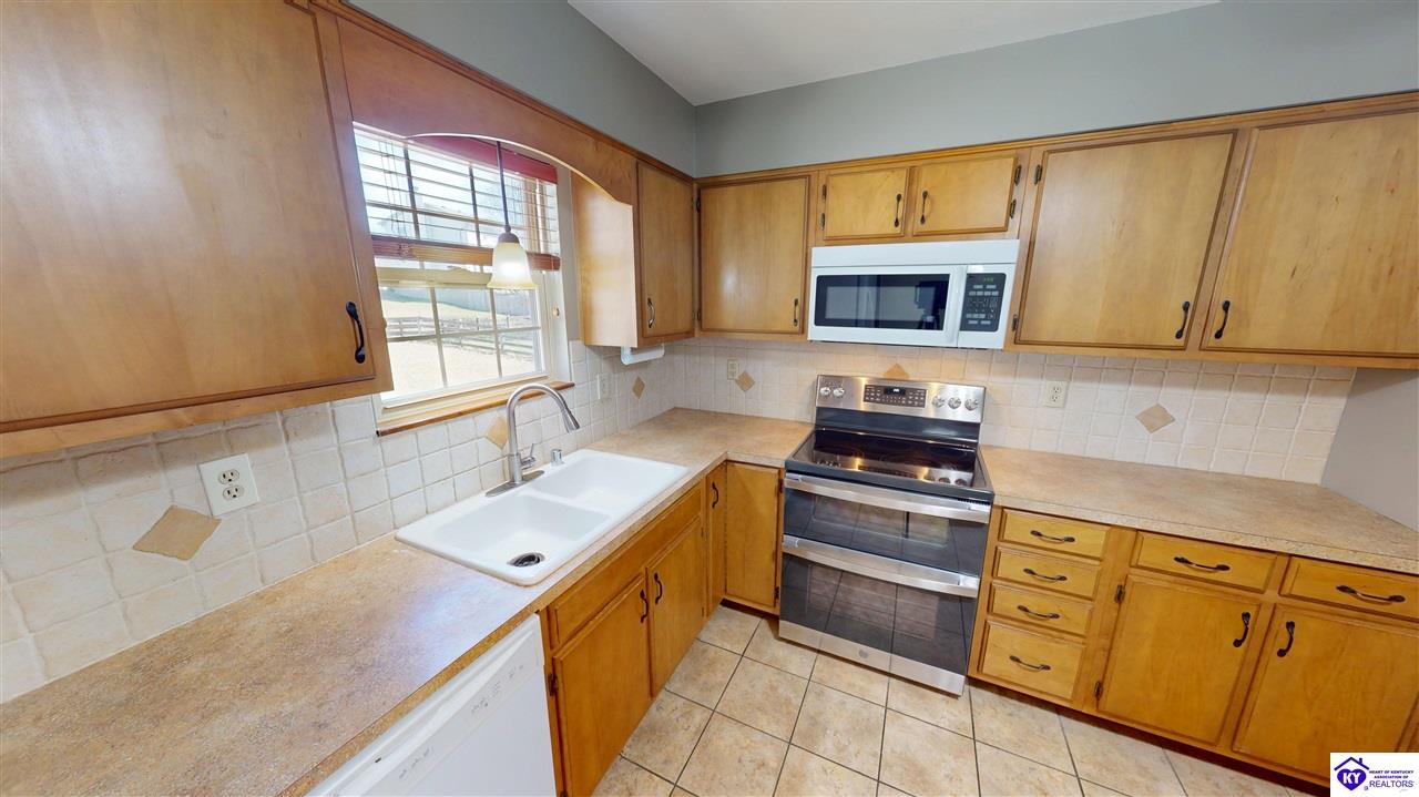 Listing Picture 226 Darrell Drive Elizabethtown, KY 42701 MLS HK25003790