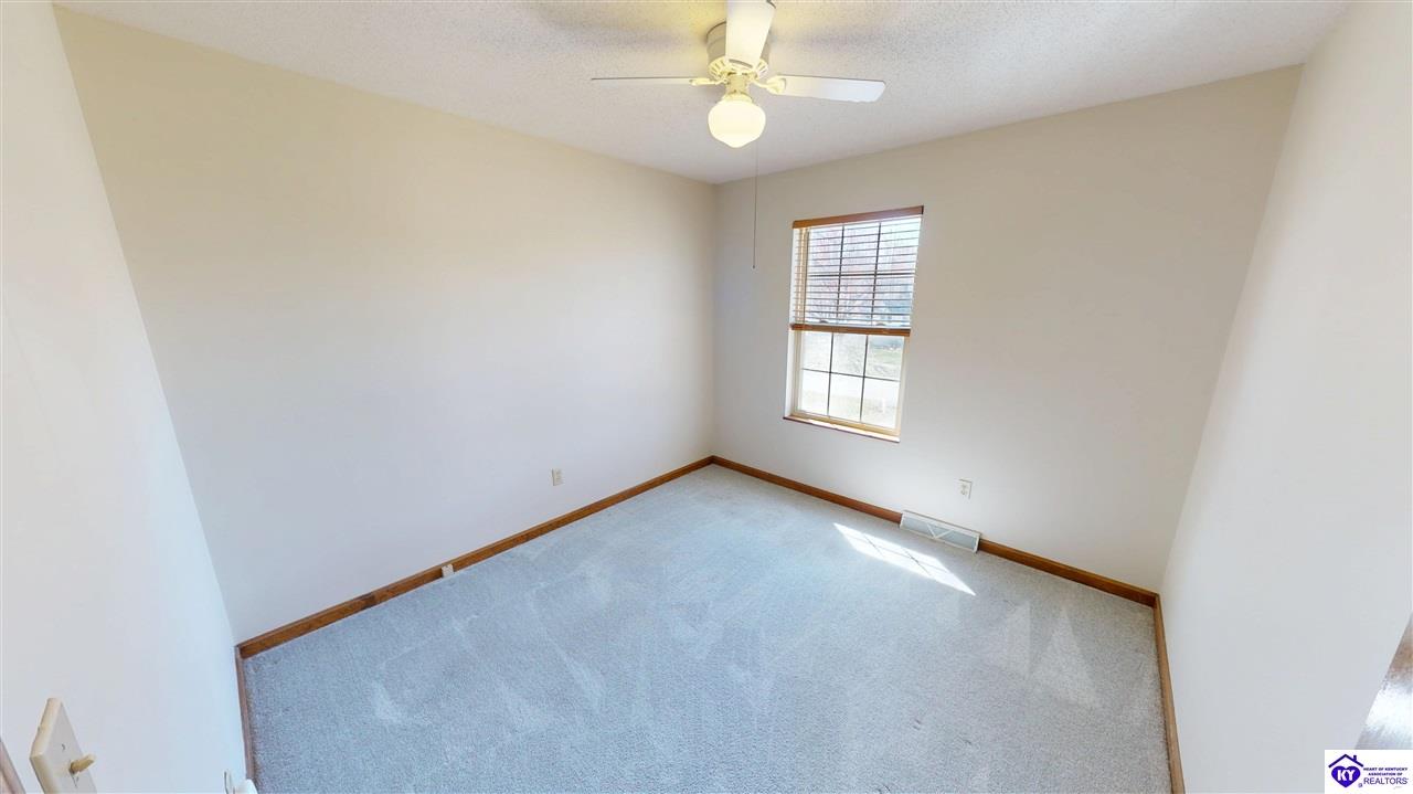 Listing Picture 226 Darrell Drive Elizabethtown, KY 42701 MLS HK25003790