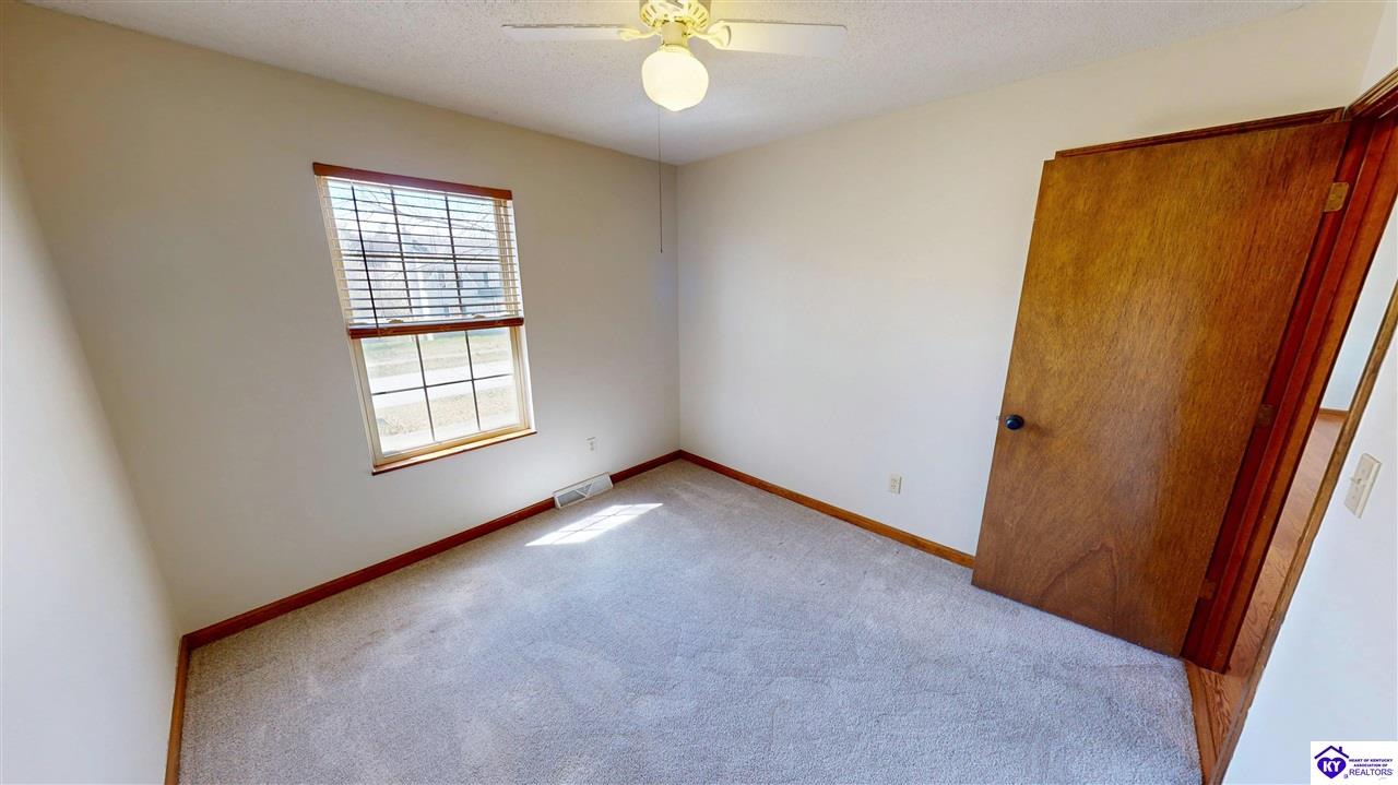 Listing Picture 226 Darrell Drive Elizabethtown, KY 42701 MLS HK25003790