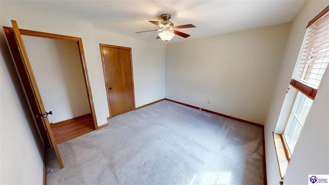 Listing Picture 226 Darrell Drive Elizabethtown, KY 42701 MLS HK25003790