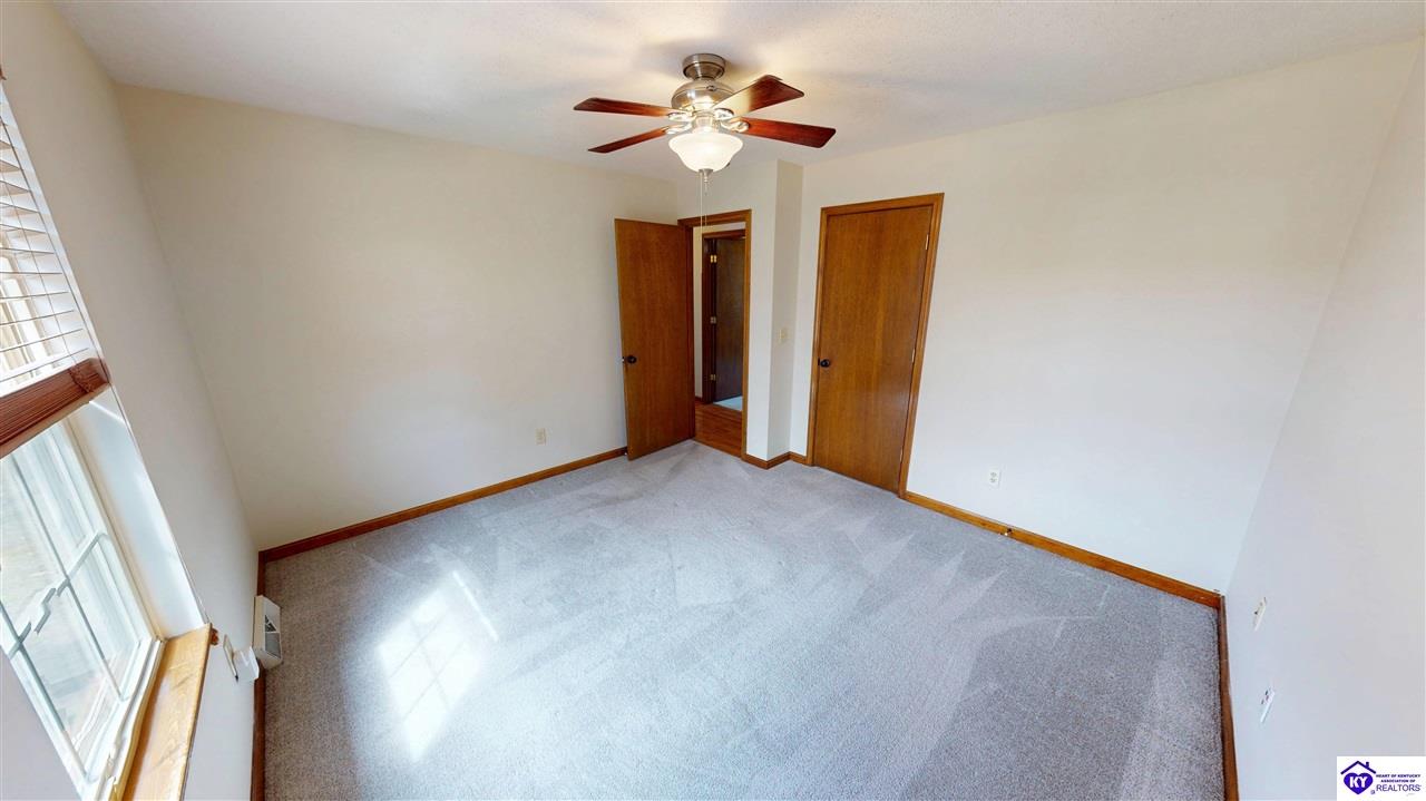 Listing Picture 226 Darrell Drive Elizabethtown, KY 42701 MLS HK25003790