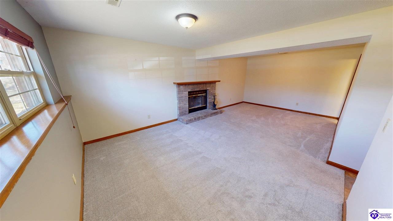 Listing Picture 226 Darrell Drive Elizabethtown, KY 42701 MLS HK25003790