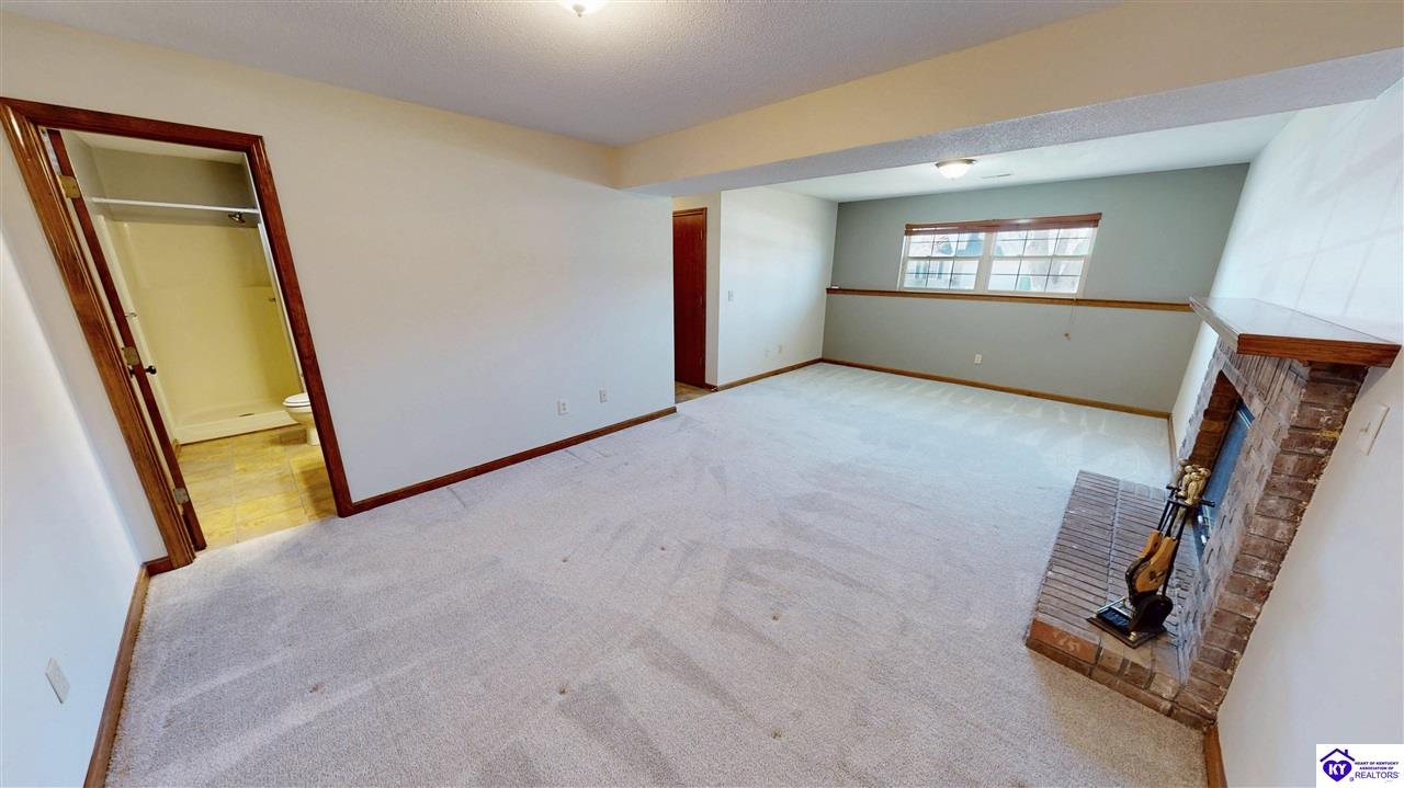 Listing Picture 226 Darrell Drive Elizabethtown, KY 42701 MLS HK25003790