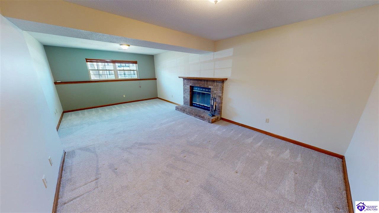 Listing Picture 226 Darrell Drive Elizabethtown, KY 42701 MLS HK25003790