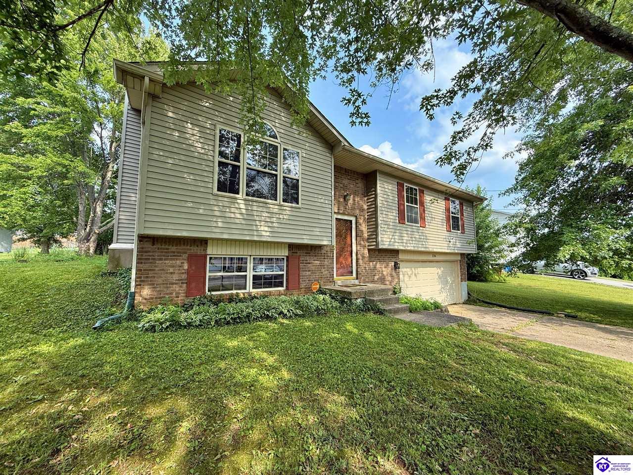 Listing Picture 226 Darrell Drive Elizabethtown, KY 42701 MLS HK25003790