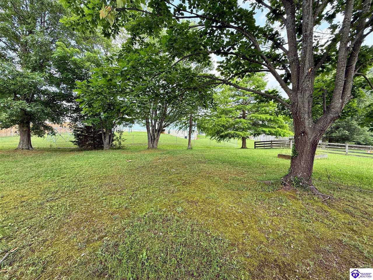 Listing Picture 226 Darrell Drive Elizabethtown, KY 42701 MLS HK25003790