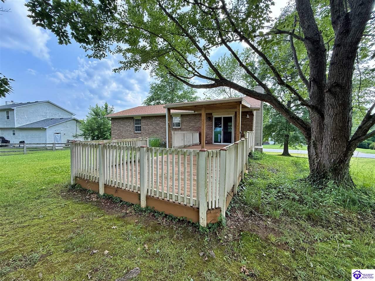 Listing Picture 226 Darrell Drive Elizabethtown, KY 42701 MLS HK25003790