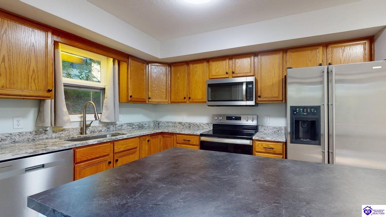 Listing Picture 120 Woods Court Elizabethtown, KY 42701 MLS HK25003850