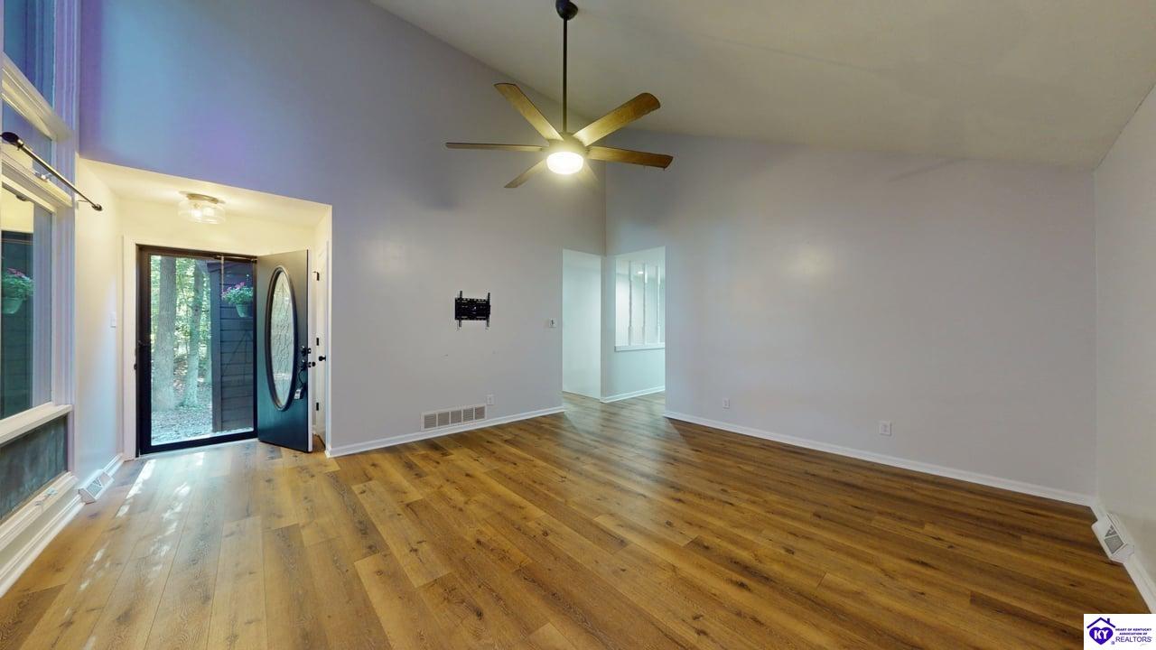 Listing Picture 120 Woods Court Elizabethtown, KY 42701 MLS HK25003850