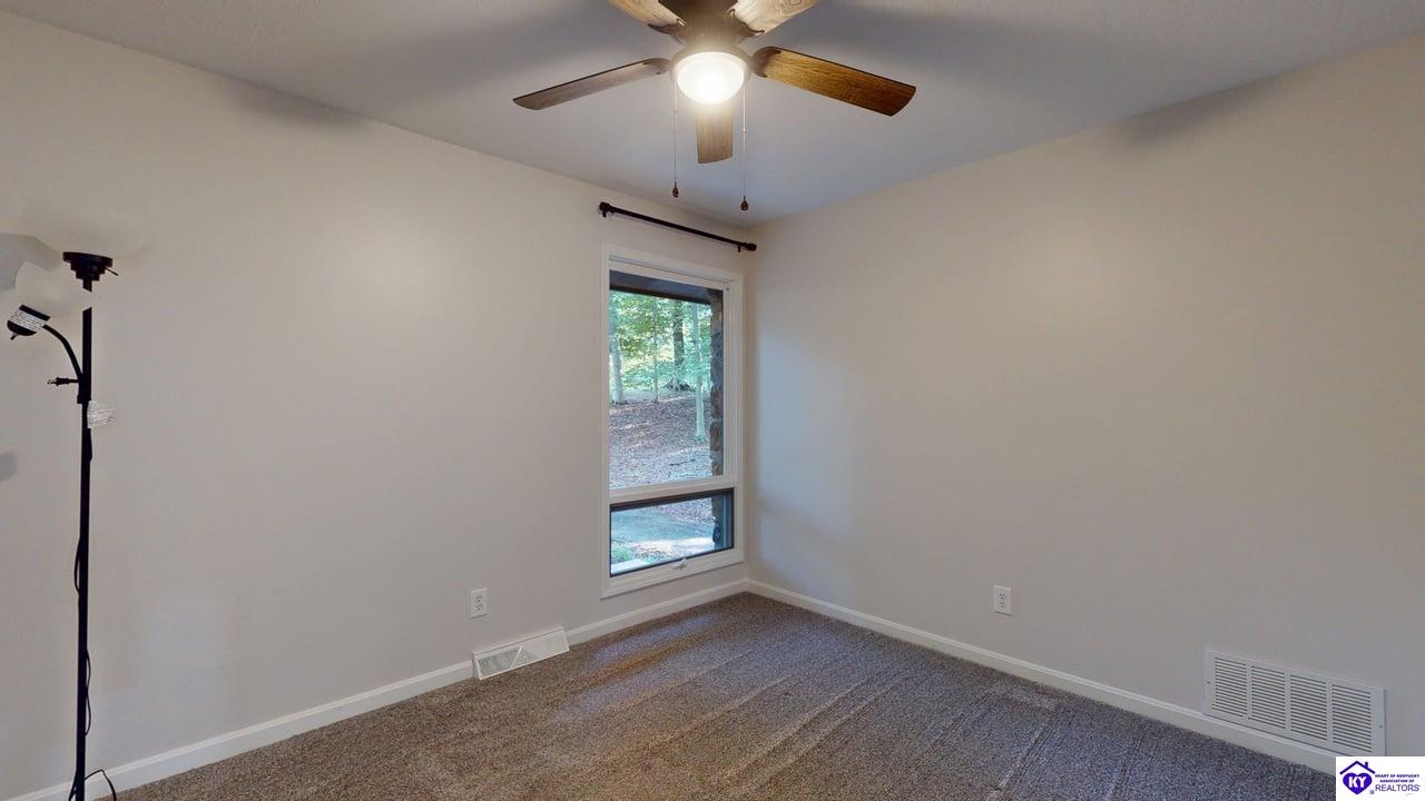 Listing Picture 120 Woods Court Elizabethtown, KY 42701 MLS HK25003850