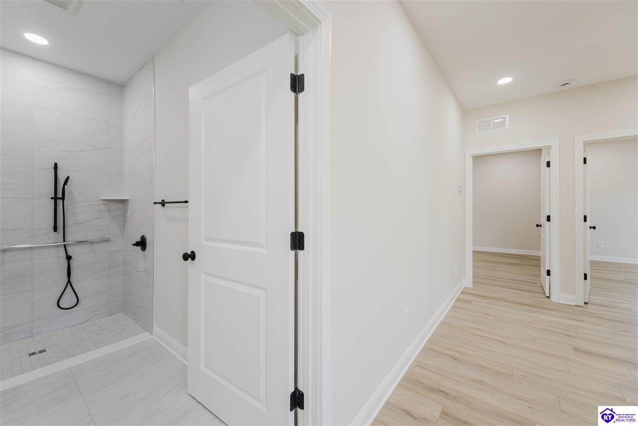 Listing Picture 1110 N Main Street Elizabethtown, KY 42701 MLS HK25003862