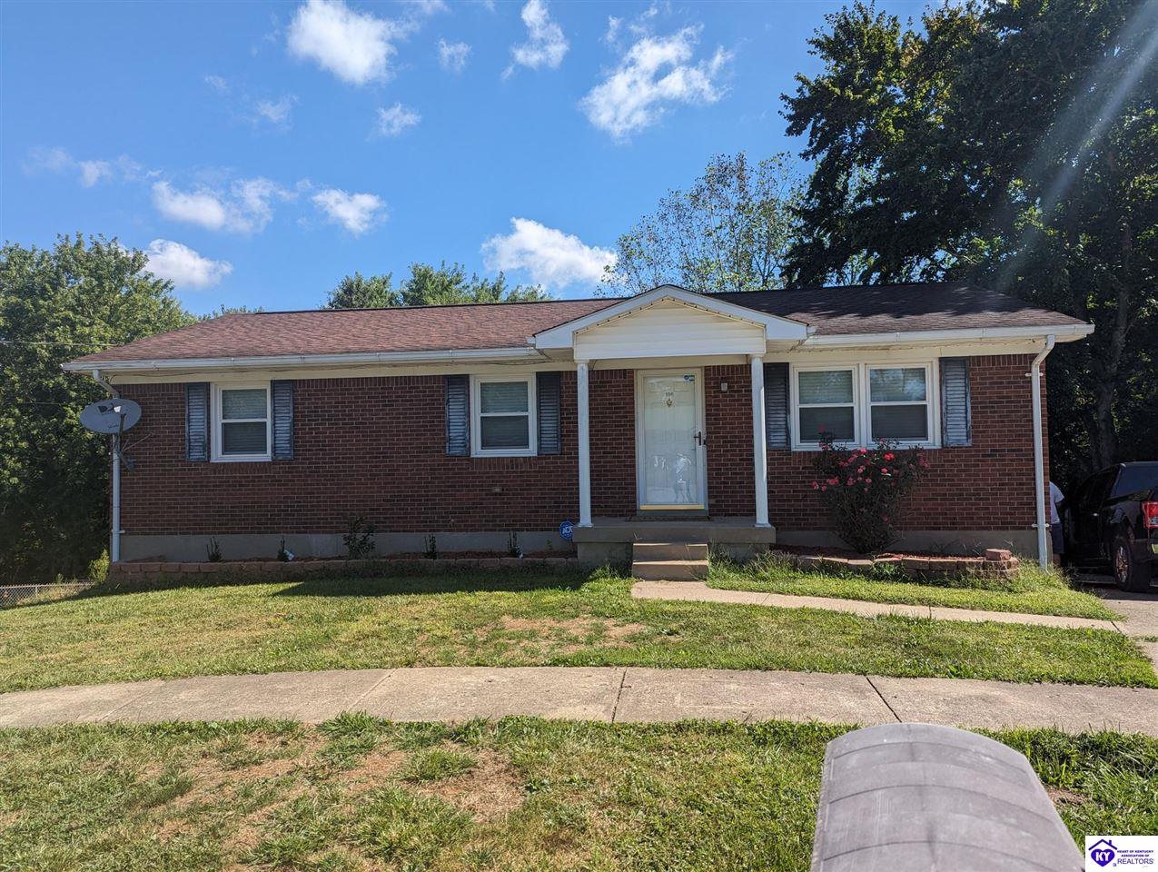 108 Wedgewood CourtRadcliff,&nbsp;KY&nbsp;40160