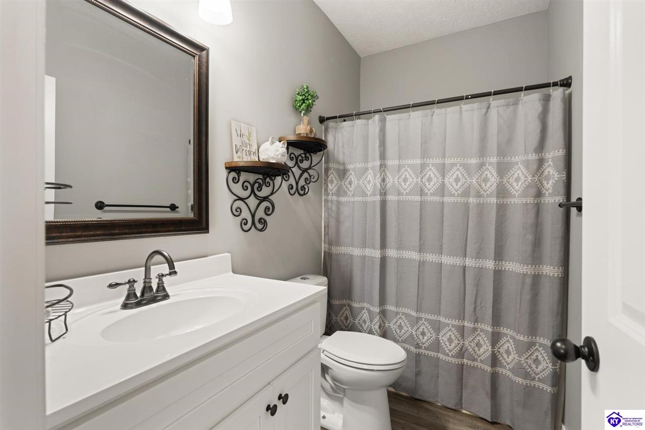 Listing Picture 548 House Lane Elizabethtown, KY 42701 MLS HK25003919