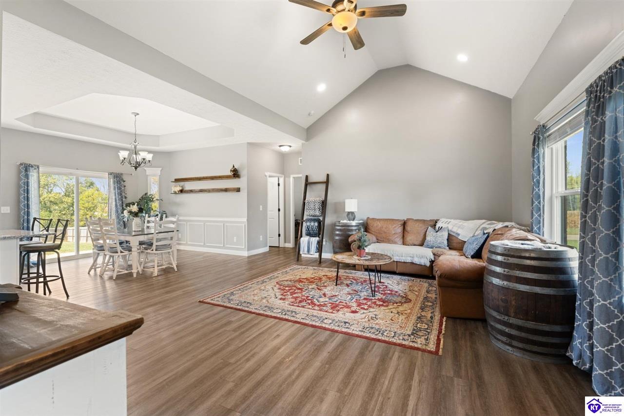 Listing Picture 548 House Lane Elizabethtown, KY 42701 MLS HK25003919