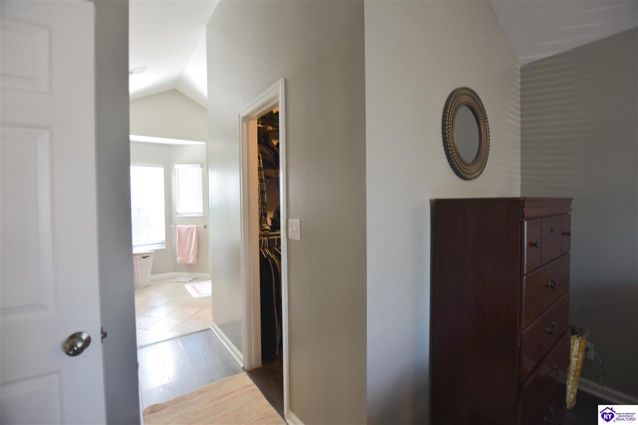 Listing Picture 507 Sunningdale Way Elizabethtown, KY 42701 MLS HK25003924