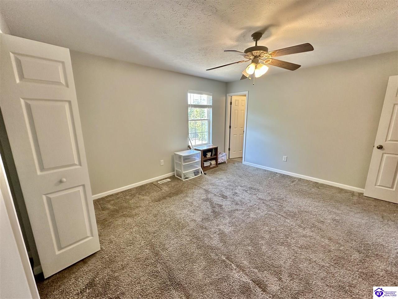 Listing Picture 1104 Amanda Jo Drive Elizabethtown, KY 42701 MLS HK25003928