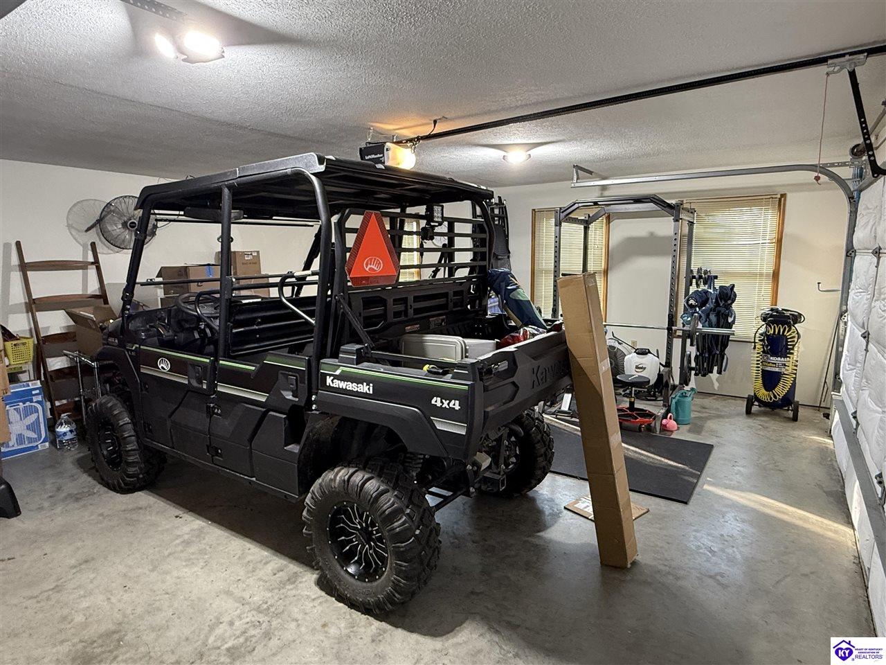 Listing Picture 200 Harman Drive Hodgenville, KY 42748 MLS HK25003949