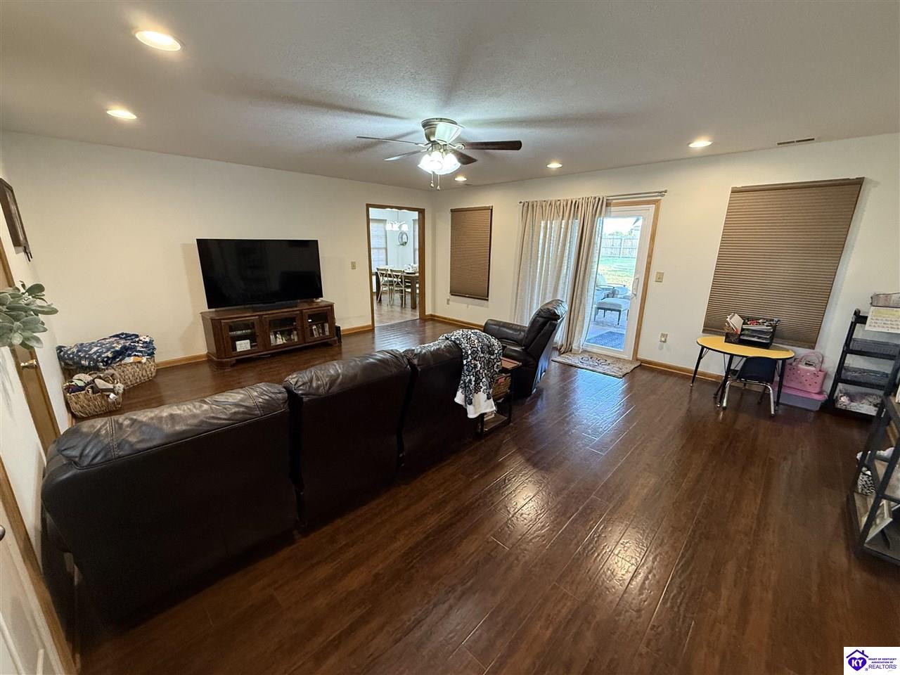 Listing Picture 200 Harman Drive Hodgenville, KY 42748 MLS HK25003949