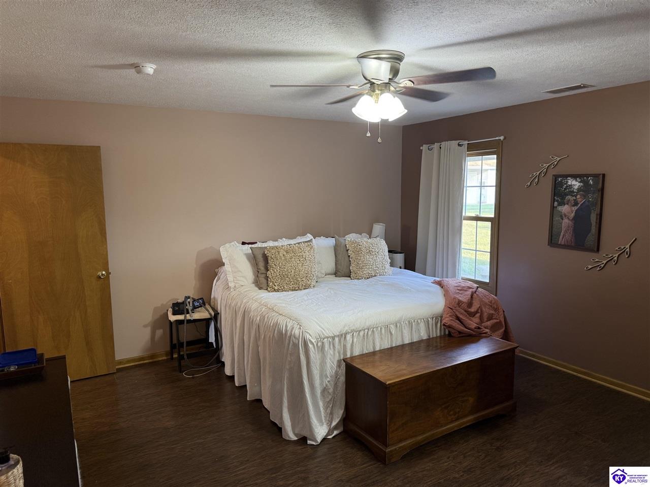 Listing Picture 200 Harman Drive Hodgenville, KY 42748 MLS HK25003949