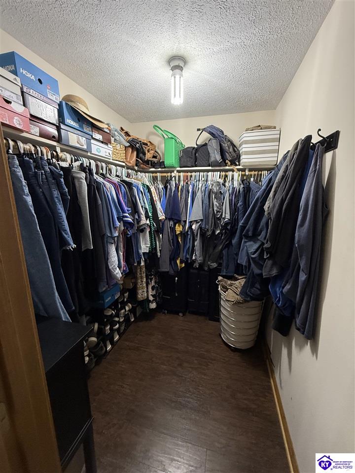 Listing Picture 200 Harman Drive Hodgenville, KY 42748 MLS HK25003949